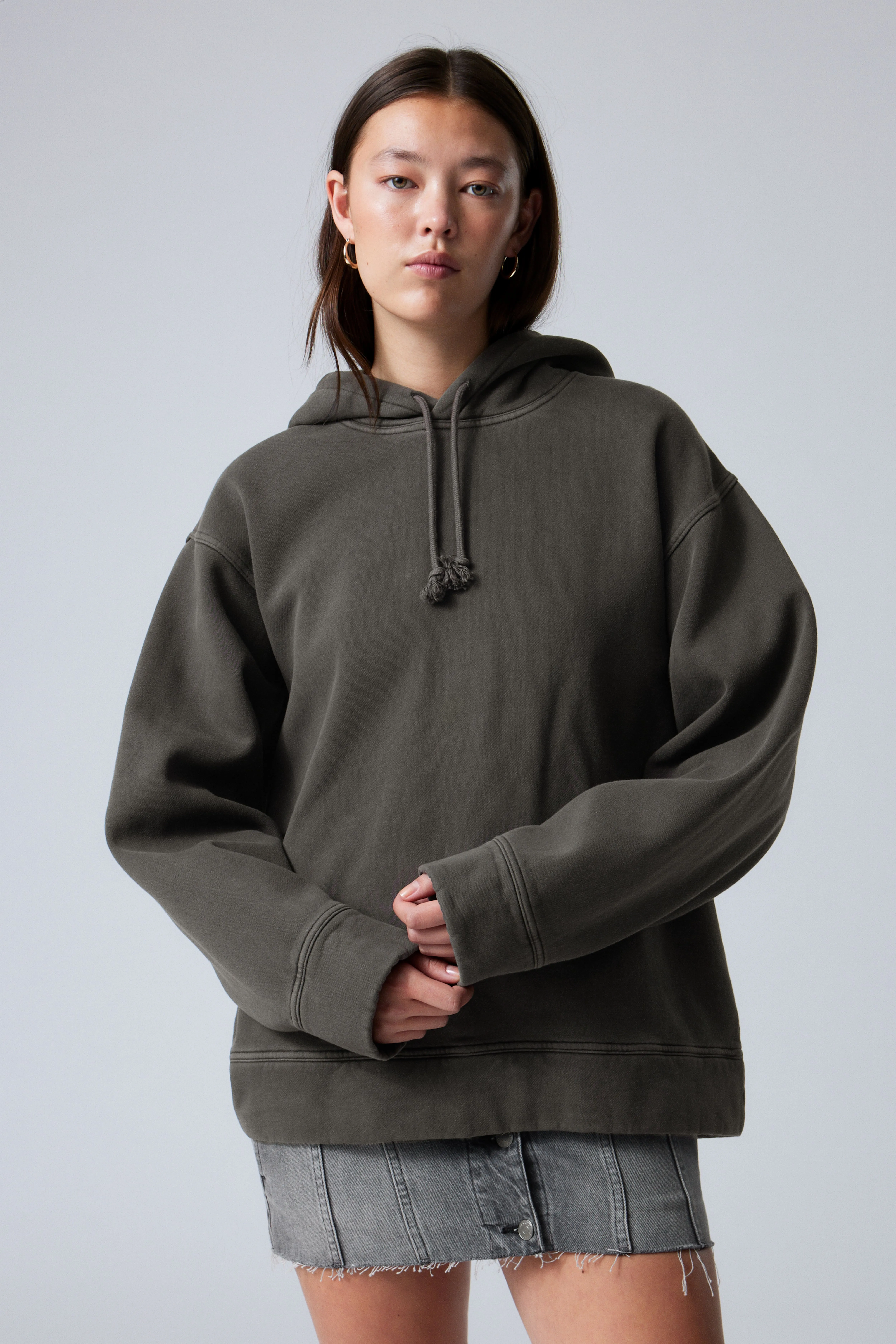 Oversized Heavyweight Hoodie - Long - Washed Black - Ladies | H&M GB