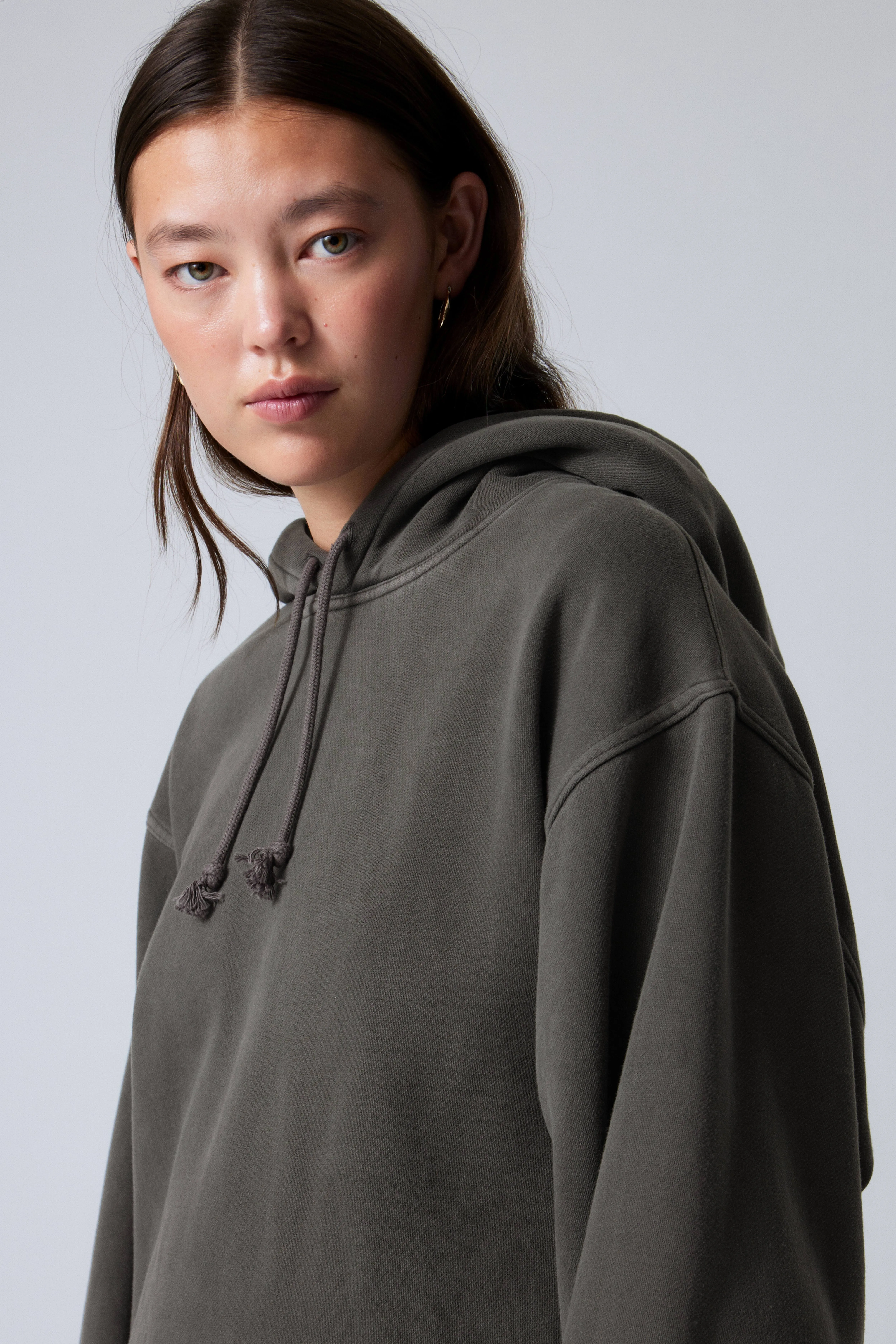 Oversized Heavyweight Hoodie - Long - Washed Black - Ladies | H&M GB