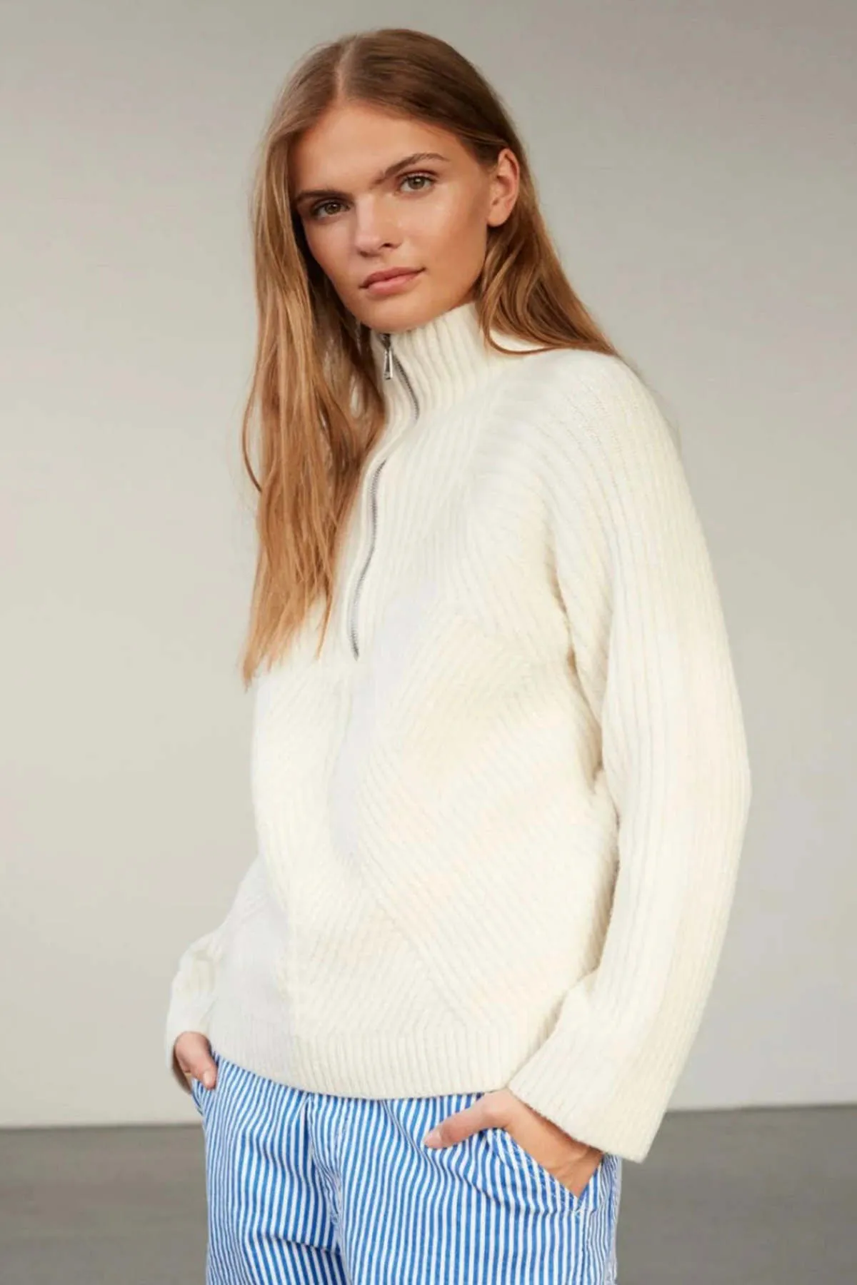 Sweater - Off White